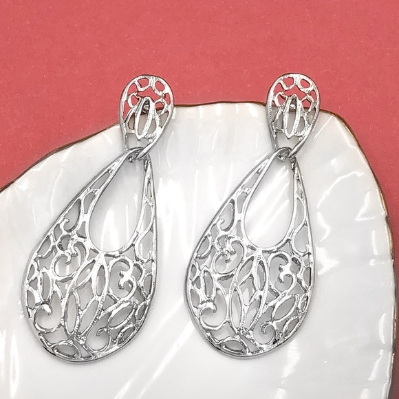🌼 Filigree Double Teardrop Drop Earrings - Picture 1 of 3